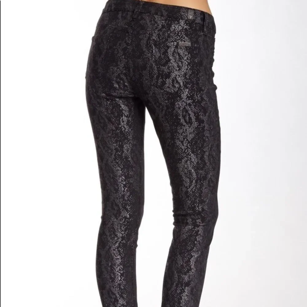 7 For All Mankind Gwenevere Ankle soft black Snake print skinny‎ jeans